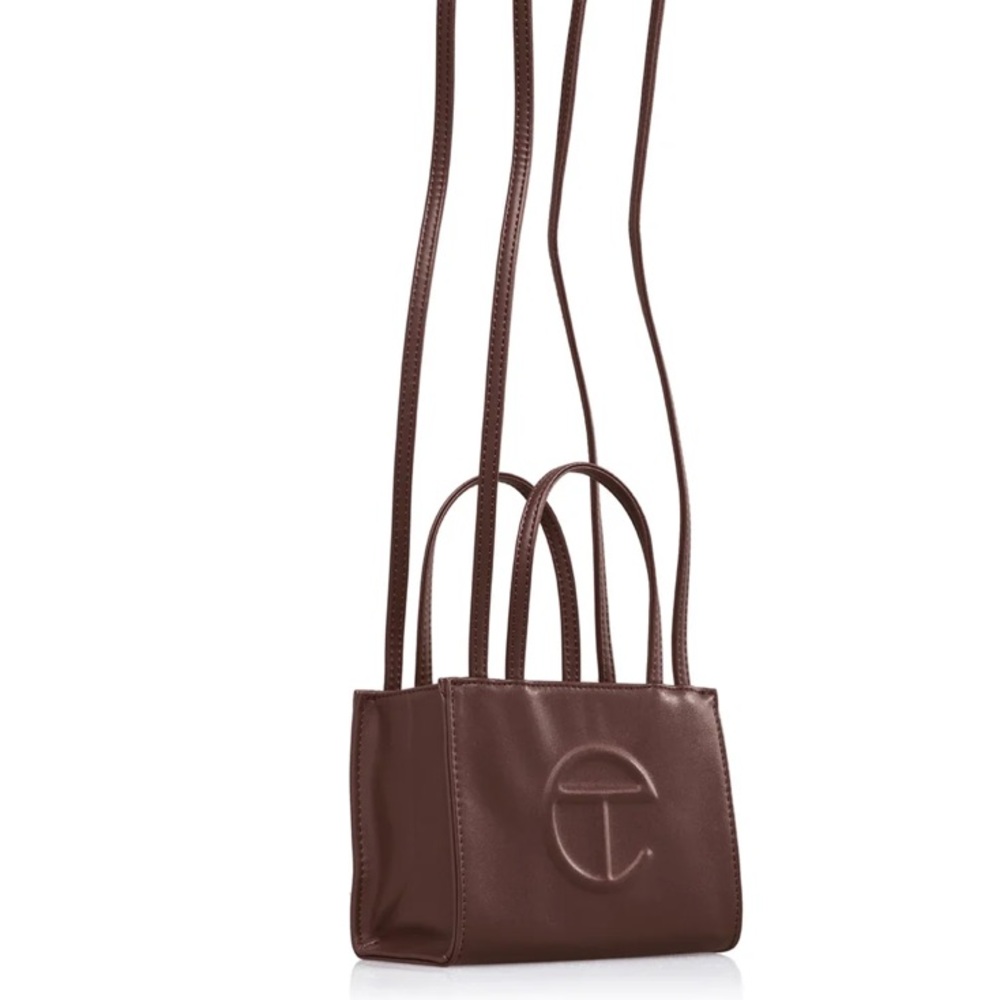 Small chocolate brown telfar purse/ bag.